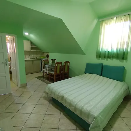 Smestaj Golubica 3 Appartement *